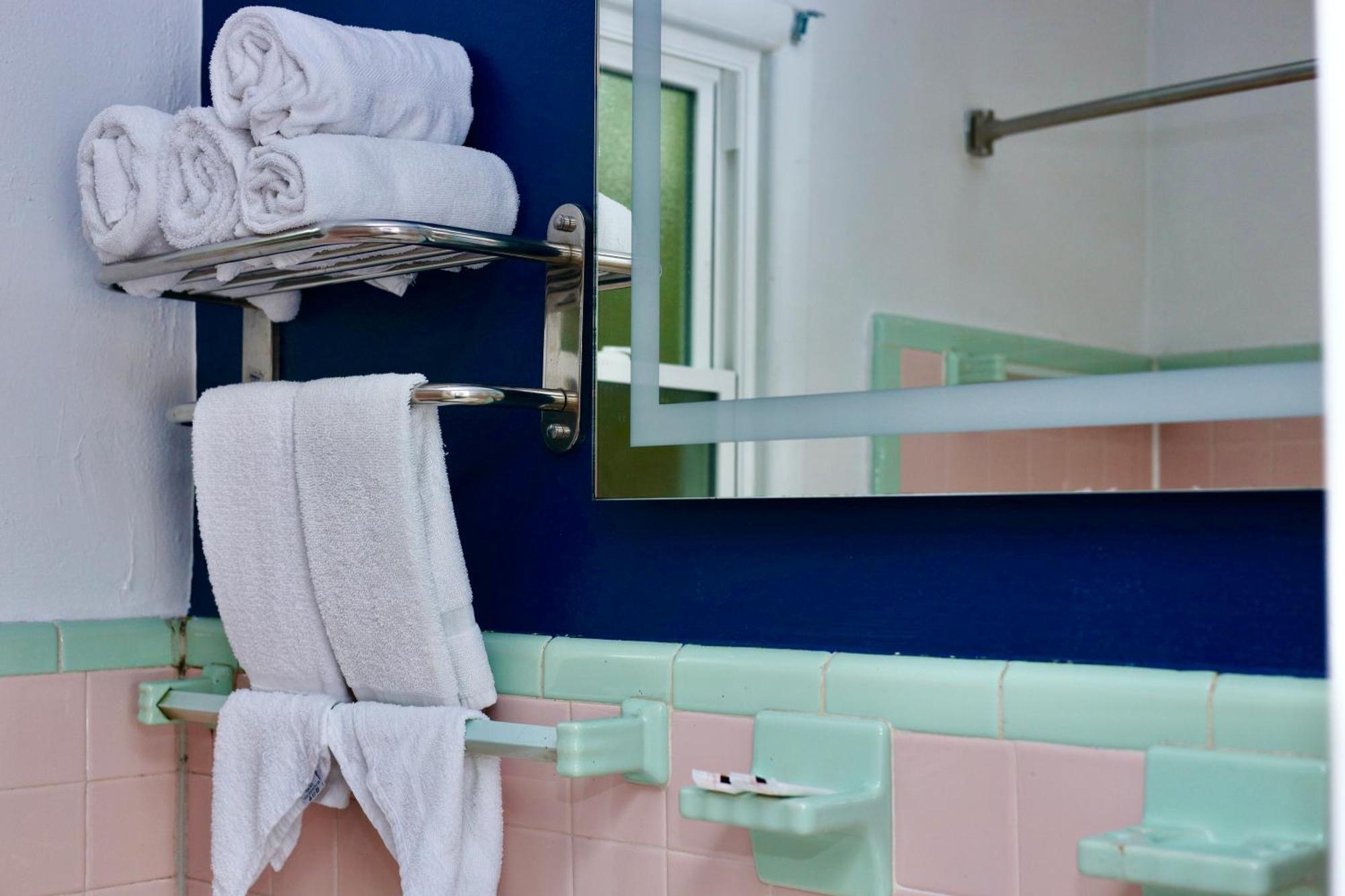 فرونت رويال Twi-Lite Inn المظهر الخارجي الصورة